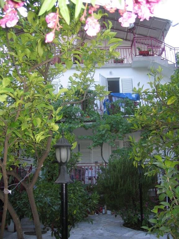 Guest House Villa Kosa Биела Экстерьер фото